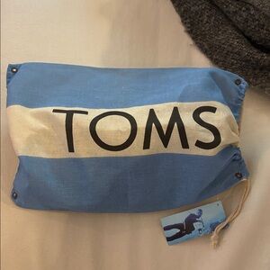 TOMS Shoes Womens 6 NEW Brown Suede Flats Ballet Slip Ons  RUNS SMALL!